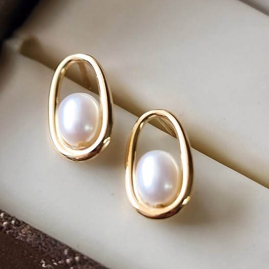 Fashion Forward Pearl Earrings