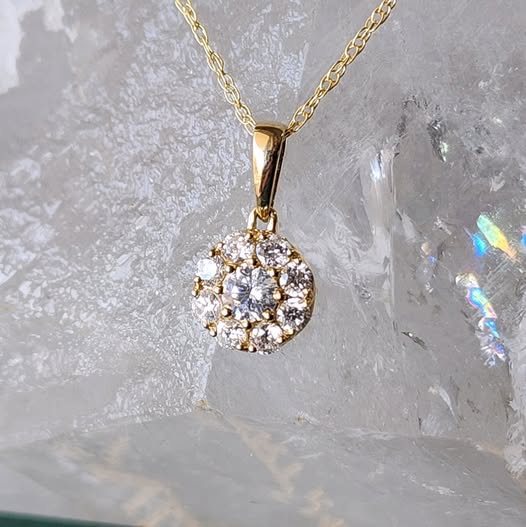1/2ctw Diamond Cluster Pendant
